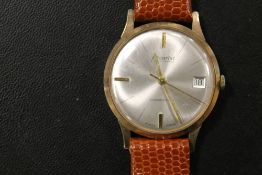 A MENS HALLMARKED 9CT GOLD WRISTWATCH BY ACCURIST
