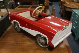 A MOBO BERNIE VINTAGE / RETRO STYLE CHILDS TOY CAR