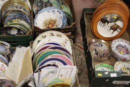 FIVE TRAYS OF ASSORTED COLLECTORS PLATES , CABINET PLATES ETC