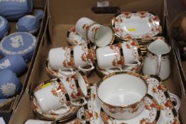 A TRAY OF SUTHERLAND CHINA