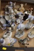 A TRAY OF ASSORTED NOVELTY ANIMAL FIGURES ETC
