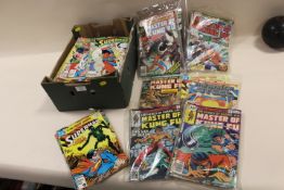 A COLLECTION OF VINTAGE MARVEL COMIC BOOKS TO INCLUDE PLANET OF THE APES, DRACULA LIVES, VARIOUS