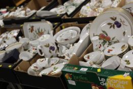 FOUR TRAYS OF ASSORTED ROYAL WORCESTER EVESHAM TEA/DINNER WARE