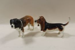 BESWICK MODEL OF A ST BERNARD 'CORNA GARTH STROLLER TOGETHER WITH A BASSETT HOUND (2)