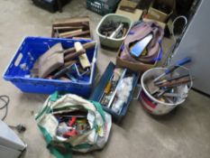 A QUANTITY OF ASSORTED TOOLS AND ACCESSORIES