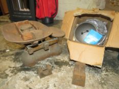 A SET OF COUNTER TOP WEIGHING SCALES WITH VARIOUS WEIGHTS AND A BOX OF CAST IRON COOKING POTS