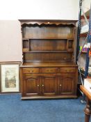 A MODERN OAK WELSH STYLE DRESSER W-137 CM