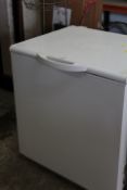 A ZANUSSI SMALL CHEST FREEZER - HOUSE CLEARANCE