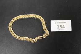 A HALLMARKED 9 CARAT GOLD FLAT LINK BRACELET APPROX 11.7G