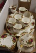 A TRAY OF ROYAL ALBERT COUNTRY ROSES