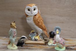 A LARGE BESWICK OWL TOGETHER WITH TWO BESWICK BEATRICE POTTER ETC (5)