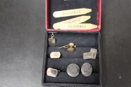 A BOX OF CUFF LINKS TO INCLUDE A HALLMARKED 9 CARAT GOLD PAIR APPROX COMBINED WEIGHT 3.2G TOGETHER