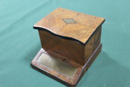 A SMALL BRASS INLAID KINGWOOD TABLE VESTA, W 10 cm