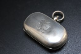 A HALLMARKED SILVER SOVEREIGN AND HALF SOVEREIGN HOLDER - BIRMINGHAM 1913, W 5 cm