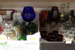 TWO TRAYS OF GLASSWARE