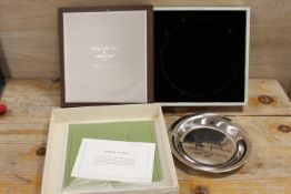 A BOXED LIMITED EDITION STERLING SILVER JAMES WYETH 1974 'RIDING THE HUNT' PLATE, approx weight