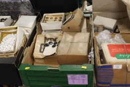 A LARGE QUANTITY OF SEWING ACCESSORIES TO INCLUDE BUTTONS, UNOPENED SPINX BRAND COTTON ETC