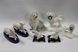 A TRAY OF STAFFORDSHIRE FLATBACK STYLE FIGURES OF DOGS