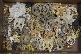 A COLLECTION OF APPROXIMATELY 100 MILITARY BADGES