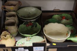 TWO TRAYS OF CERAMICS TO INCLUDE BESWICK LEAF DISHES