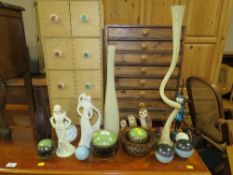 A QUANTITY OF MODERN ORNAMENTS TO INC OWLS