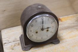 A VINTAGE MANTLE CLOCK A/F