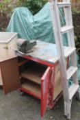 A STEEL / WOOD WORK CABINET WITH RECORD VICE TOGETHER WITH ALUMINUM STEP LADDERS