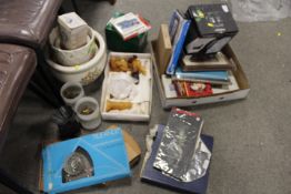 A TRAY OF ASSORTED COLLECTABLES TO INCLUDE VINTAGE PLASTER OF PARIS MODEL MOLDS