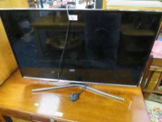 A SAMSUNG 32| FLATSCREEN TV