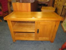 A MODERN OAK MEDIA CABINET - W 100 cm
