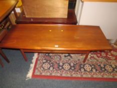 A RETRO TEAK COFFEE TABLE - L 152 cm