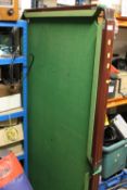 A 6FT SNOOKER TABLE WITH CUES AND BALLS