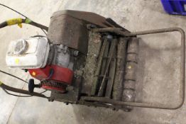 A WEBB ROLLER LAWN MOWER WITH 2.2HP HONDA ENGINE