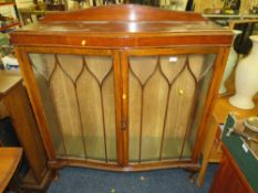 A MID 20TH CENTURY OAK GLAZED CHINA CABINET