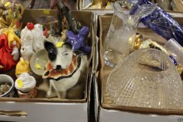 A TRAY OF ASSORTED GLASSWARE TOGETHER WITH A TRAY OF ASSORTED CERAMIC FIGURES