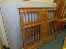 AN ANTIQUE OAK BED FRAME WITH WOOD SIDES & BASE - W 155 cm