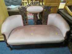 EDWARDIAN MAHOGANY UPHOLSTERED SETTEE