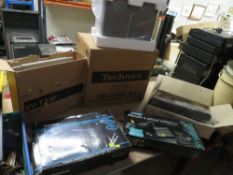 A SELECTION OF BOXED PICTURE AND SOUND EDITING EQUIPMENT TO INCLUDE SPEAKERS