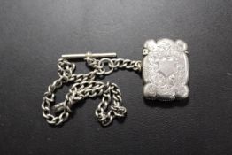 A GENTS ANTIQUE SILVER POCKET WATCH ALBERT CHAIN & VESTA
