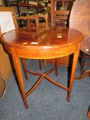 AN EDWARDIAN MAHOGANY INLAID CIRCULAR TABLE