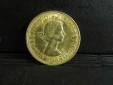 QUEEN ELIZABETH II 1962 SOVEREIGN