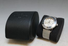 BREITLING - A SUPEROCEAN AUTOMATIC 200m / 660 ft CHRONOMETER WRIST WATCH, with date window at 6 o'cl