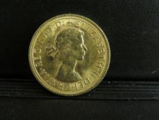 QUEEN ELIZABETH II 1963 SOVEREIGN