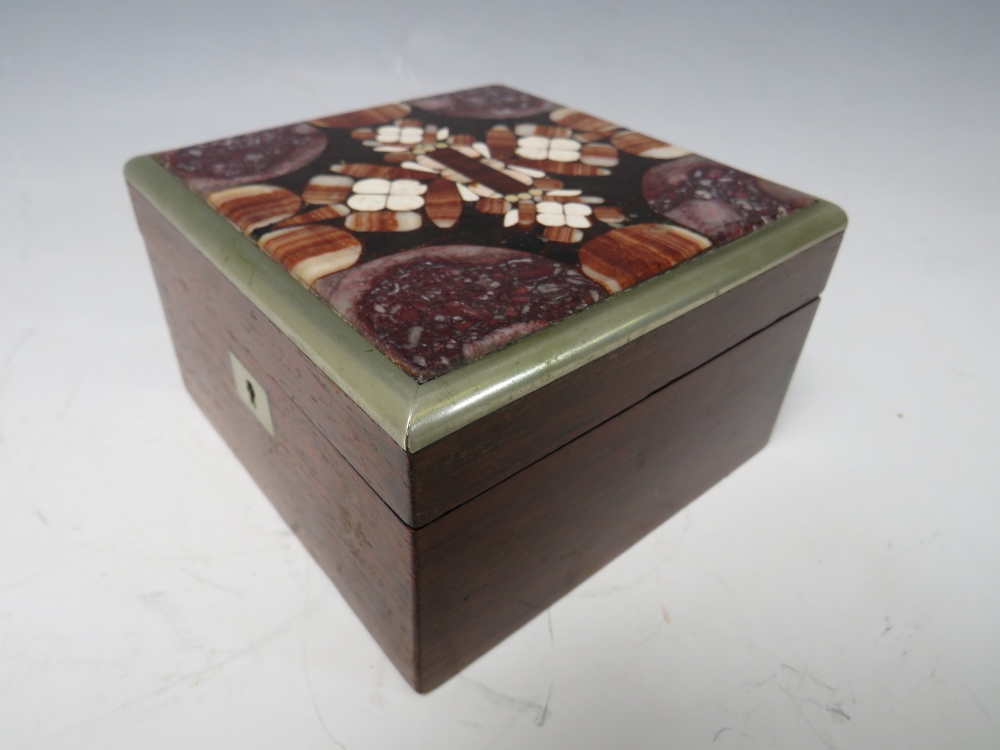 A VINTAGE PIETRA DURA AND ROSEWOOD BOX, H 6 cm, W 11 cm, D 10 cm - Image 2 of 3