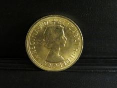 QUEEN ELIZABETH II 1968 SOVEREIGN
