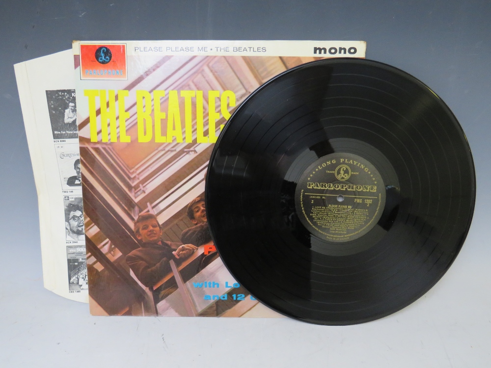 THE BEATLES PLEASE PLEASE ME MONO GOLD PARLAPHONE PMC1202 - Image 2 of 8