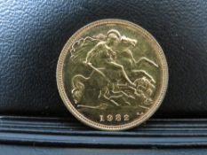 QUEEN ELIZABETH II 1982 HALF SOVEREIGN