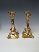 A PAIR OF ROYAL CROWN DERBY IMARI PATTERN CANDLESTICKS, pattern no. 1128, H 26.5 cm