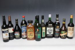 12 ASSORTED BOTTLES OF LIQUEURS, PORTS AND SHERRY ETC TO INCLUDE A BOTTLE OF VENEZIA AMARETTO