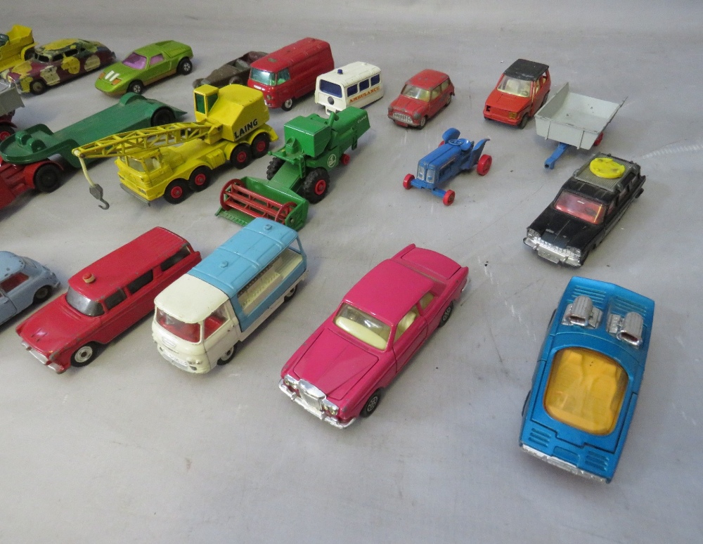 A COLLECTION OF VINTAGE PLAYWORN VEHICLES TO INCLUDE DINKY POLICE FORD TRANSIT VAN, Dinky Pontiac - Image 3 of 9